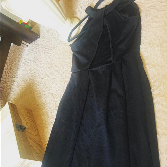 Black backless dress! - Picture 4 of 4